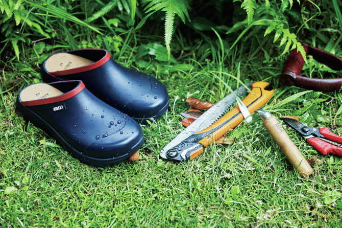 レインブーツの名門「AIGLE」から日本限定カラーのクロッグシューズが新登場だ