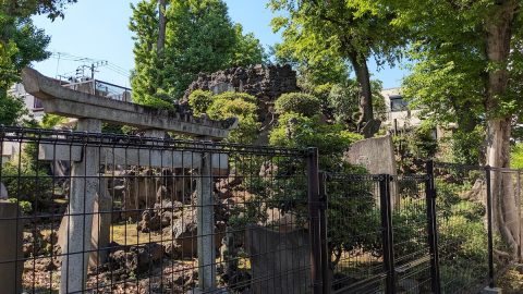 豊島区の住宅街に鎮座する豊島長崎の富士塚へ【プロハイカー斉藤正史のTOKYO山頂ガイド File.62】