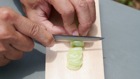 ミニ包丁15g+まな板66g＝81gのかわいい本格派セット！釣りのお供や子供用にもおすすめ
