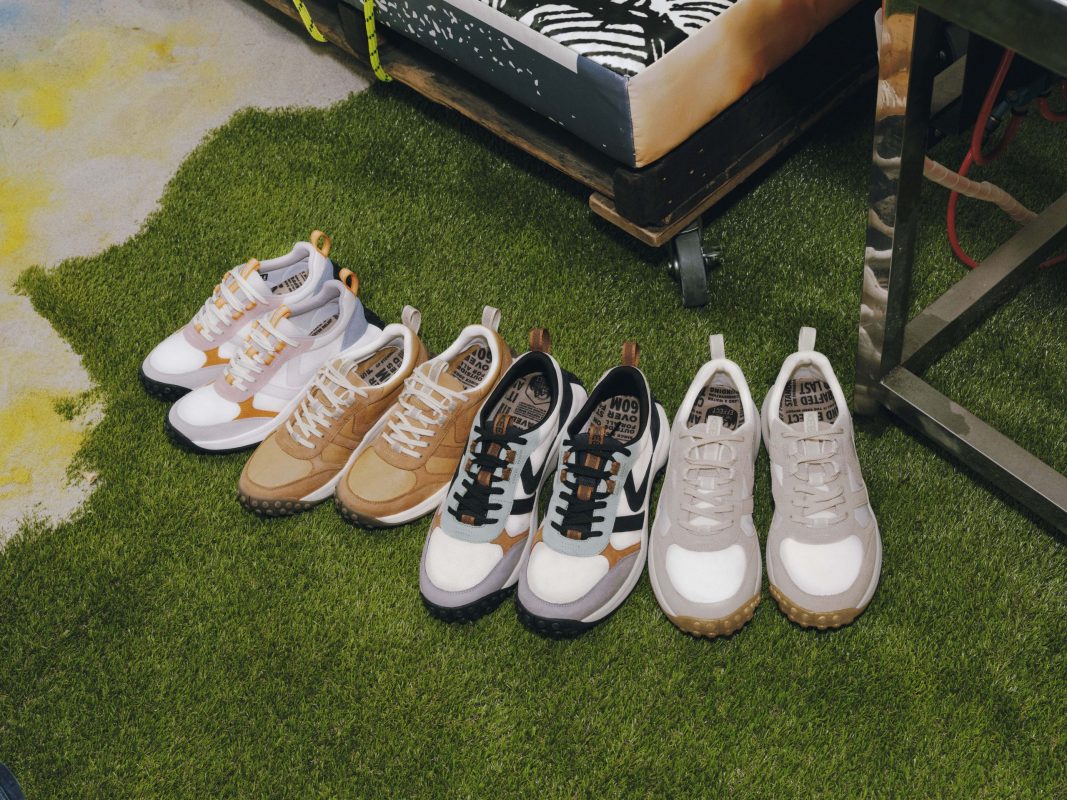 左から「KS86」Zephyr/Orange Pepper、「KS86 LEA」Natural/Birch(共にウィメンズ展開カラー)、「KS86 LEA」Granite Green/Curry、「KS86」Safari/Birch(共にメンズ展開カラー)
