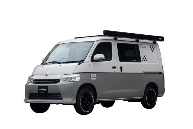 レクビィのキャンピングカー「タウンランダー」は車内アレンジ自在で、水回りを外に持ち出せるぞ！