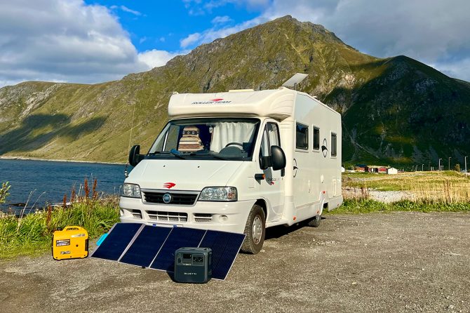 長期間の車中泊旅で電源を確保するための電気製品3選！防災用としても役に立つものばかり