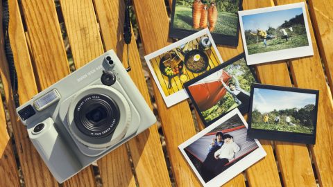 景色も雰囲気もワイドに撮れる“チェキ” instax WIDE 400™︎はファミリーキャンプの相棒だ！【PR】
