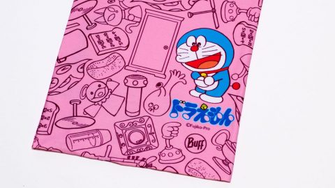 スペインのブランド「BUFF」から、ブルーとピンクのドラえもん柄ネックウェア登場！