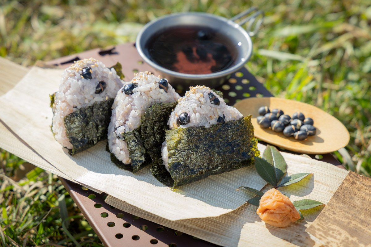 黒豆で健康祈願!新年初の山歩きにおすすめしたい「黒豆ごはん」「黒豆茶」レシピ