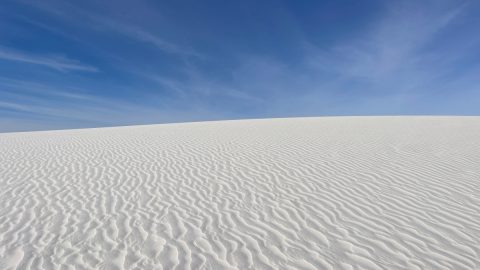 ここはスキー場!?アメリカ・ニューメキシコ州の大平原に突如現れる「ホワイトサンズ国立公園」