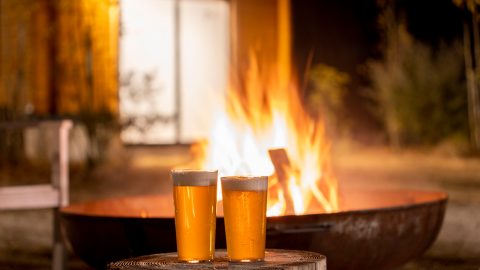 飲み放題の地ビールが最高！廃校を活かした千葉のグランピング「エトワ木更津」に行ってみた