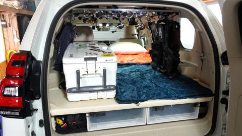 車中泊にギア収納…クルマ内に自分だけの荷室空間をDIYしてみた！詳細に紹介