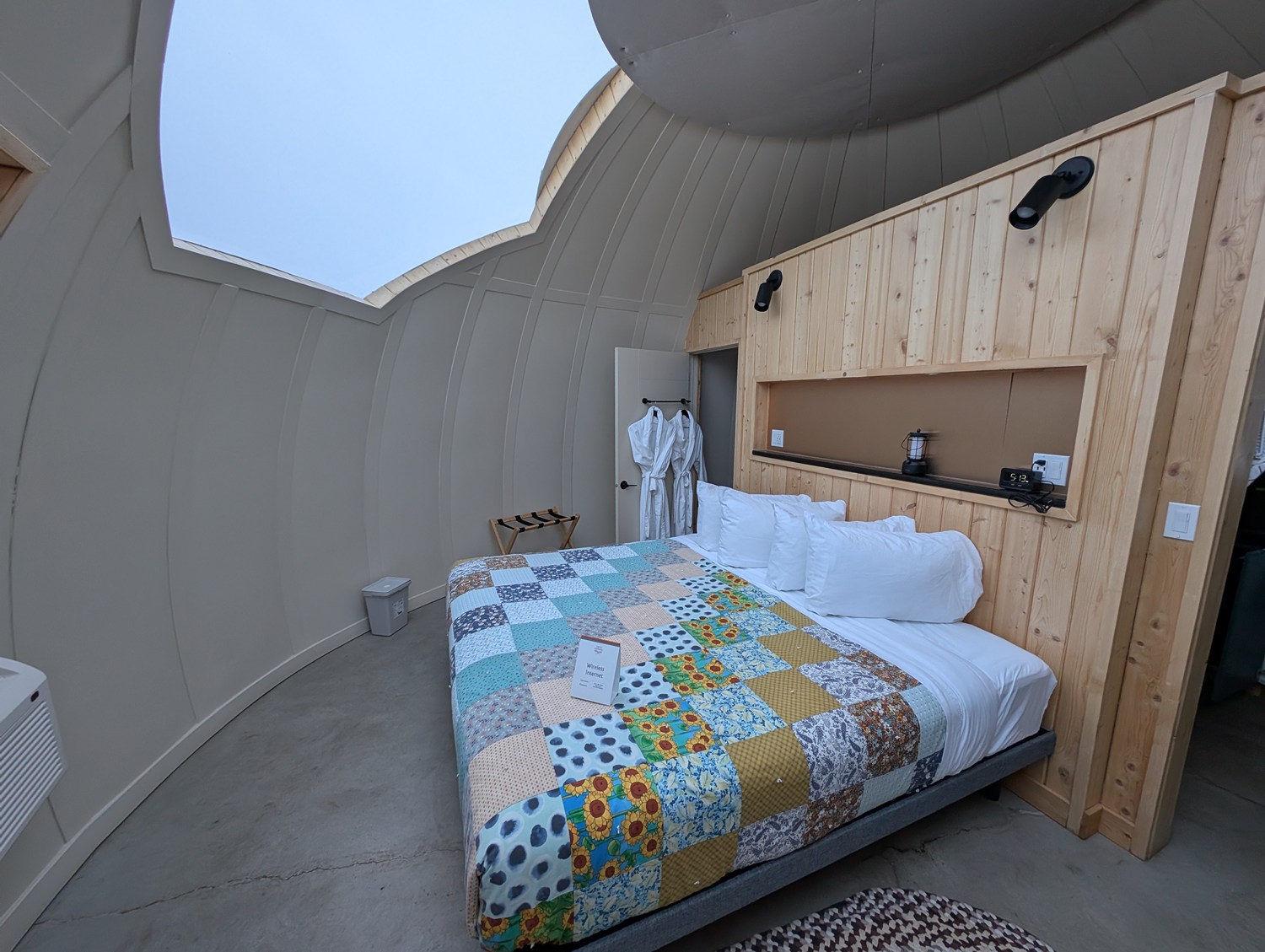 カナダで「星空観賞部屋」宿泊もまさかの…【「海外書き人クラブ」お世話係・柳沢有紀夫の世界は愉快!】