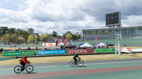 イベントの試乗コースは競輪場！ツーリングバイクからグラベルバイクまで最新スポーツバイクを乗り比べ