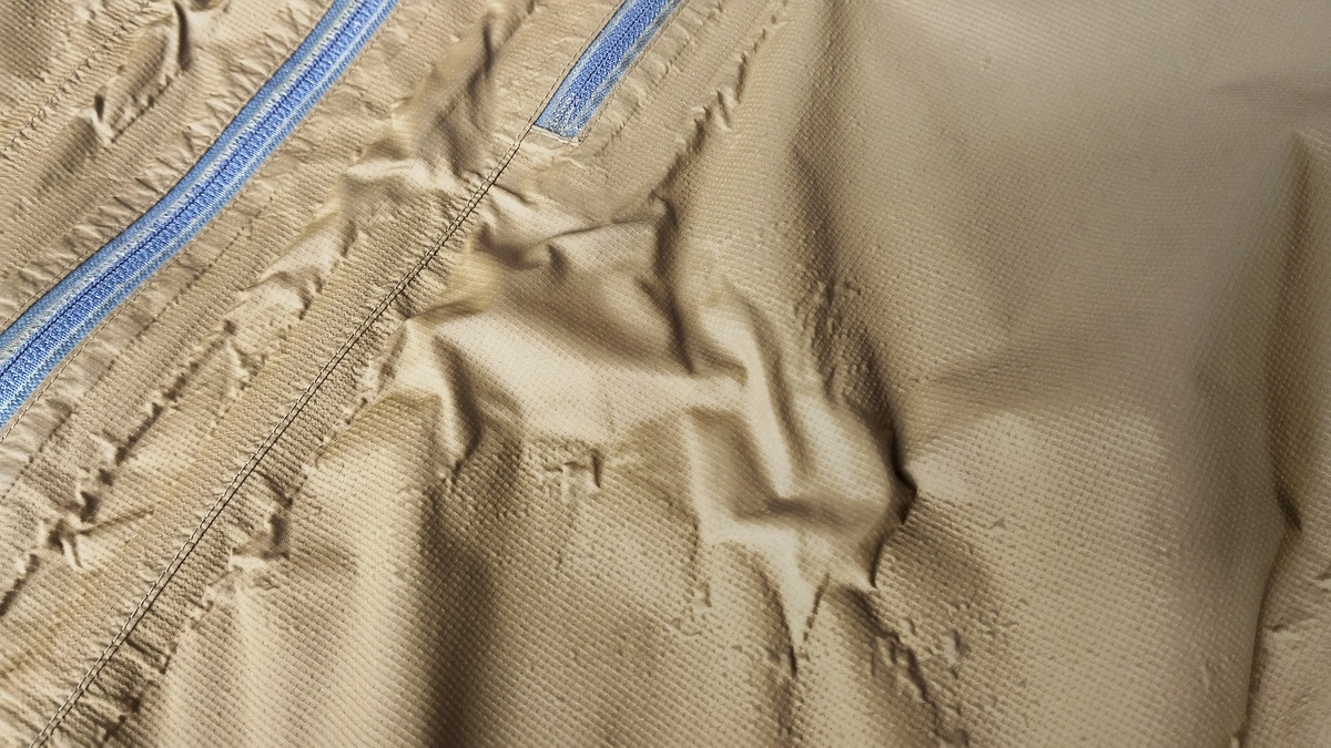 ゴアテックスジャケットのアップ画像。