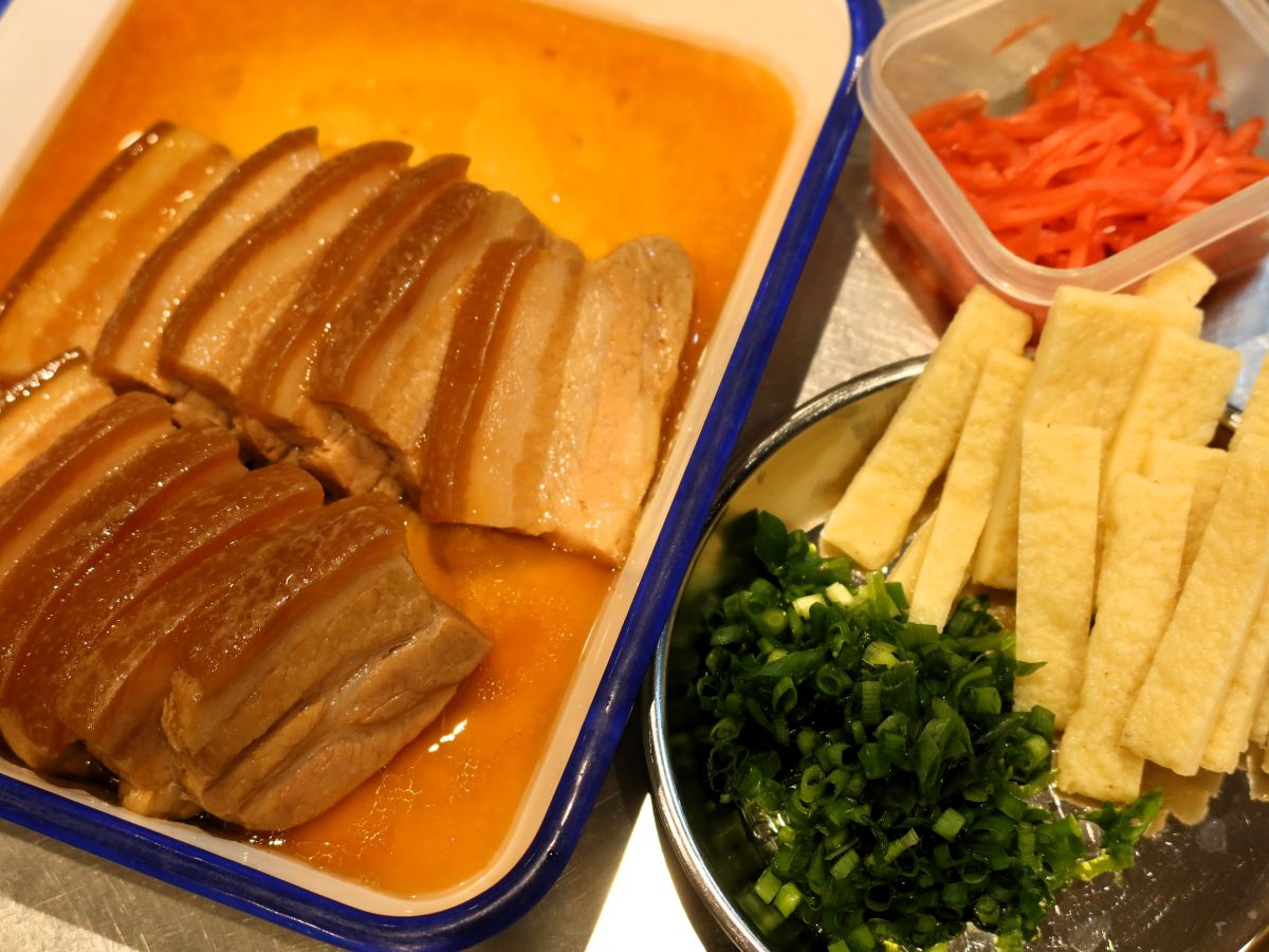 材料を並べる