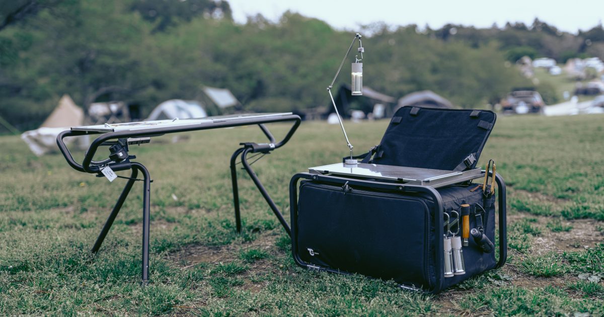 トウキョウクラフトの新発想ギアコンテナ＆インフレーターマットで、外