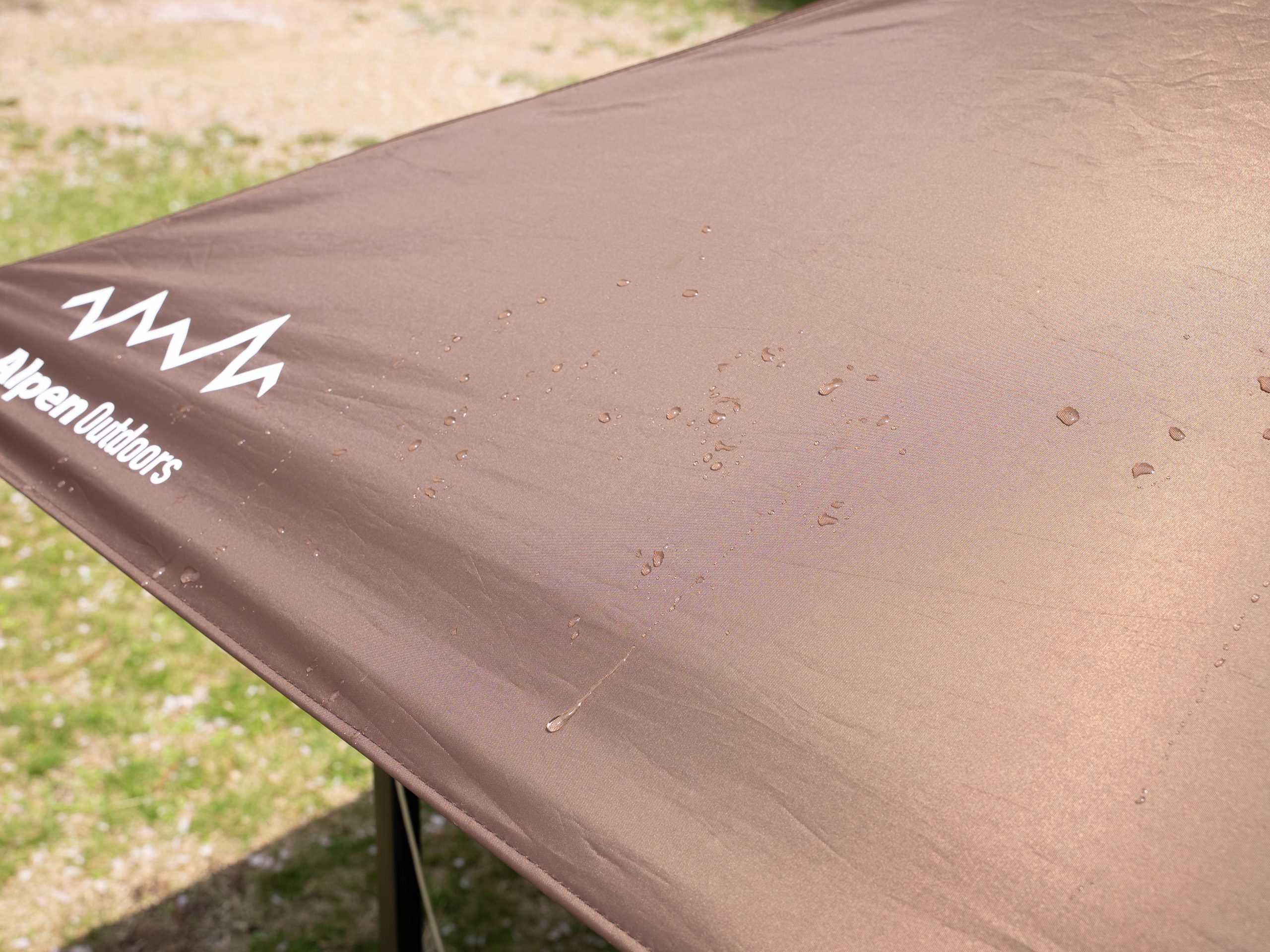 Alpen Outdoors（アルペンアウトドアーズ）／100％完全遮光 ワンアクション型タープ2.5