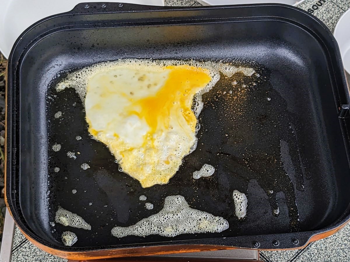 卵を焼く