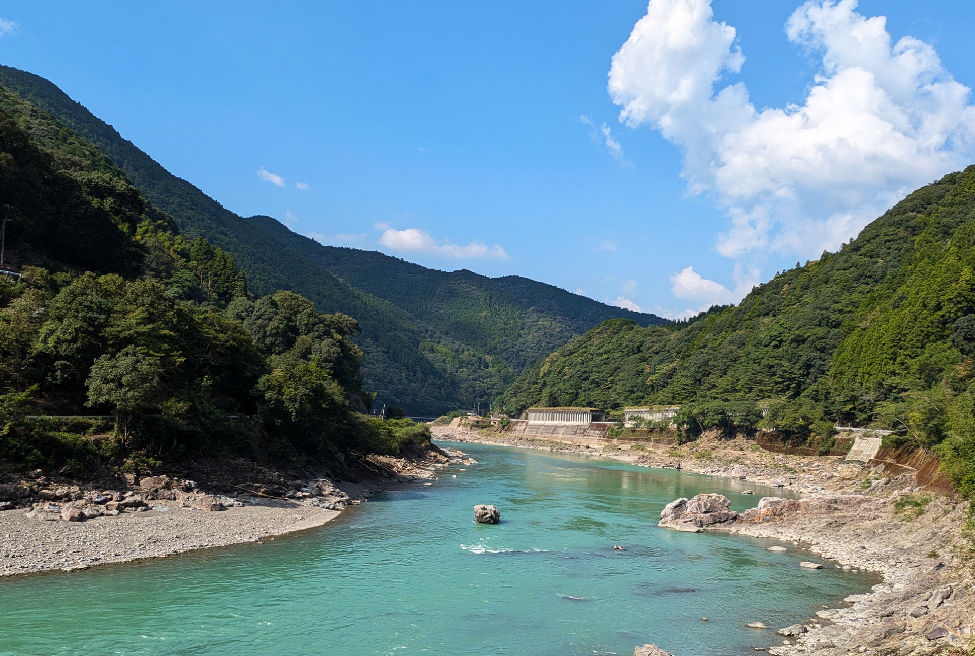 綺麗な川でアクティビティを満喫!全国の人気スポット14選