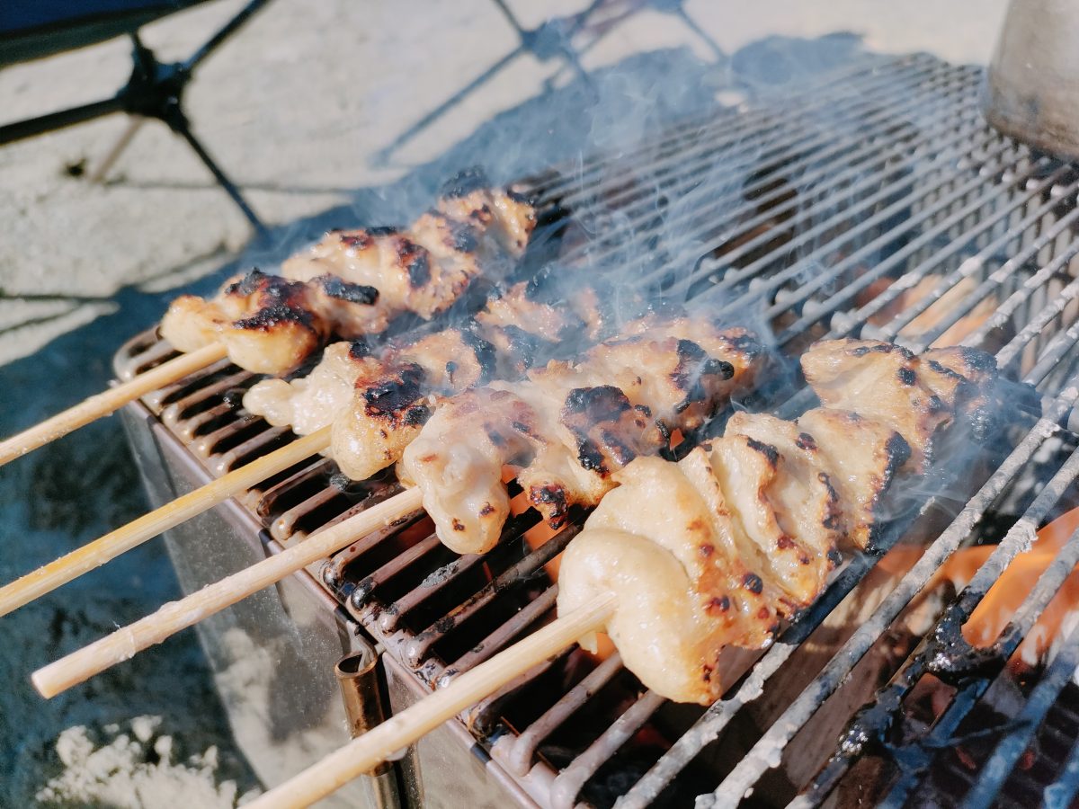 焚き火台で焼き鳥