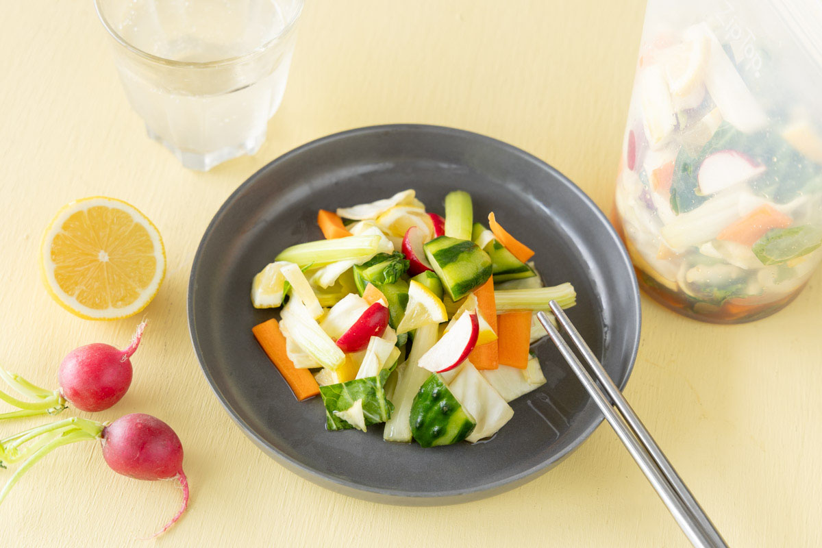 冷やして美味しい「野菜のレモンティー漬け」。紅茶香る新感覚ピクルスの作り方