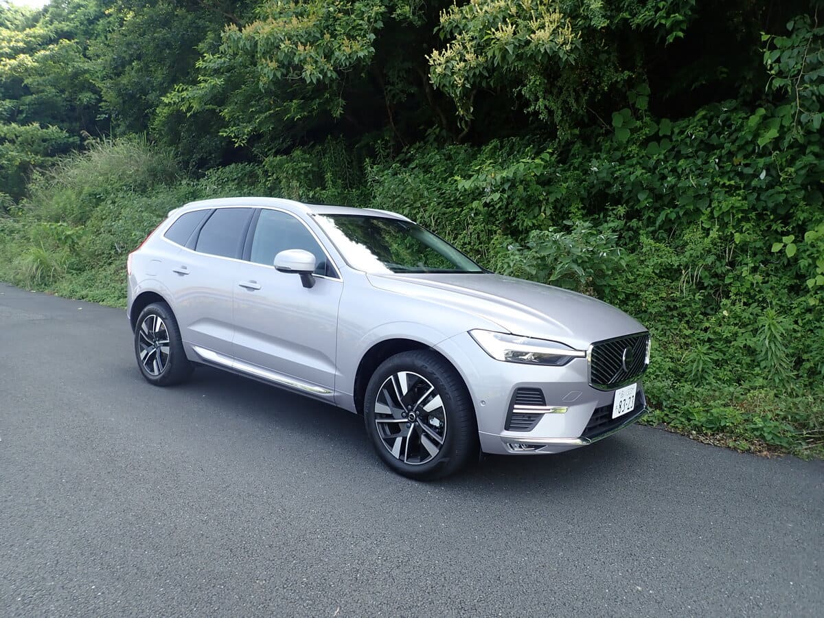 価格は?燃費向上の理由は?キャンプ道具もたっぷり積める「ボルボ XC60」試乗リポート