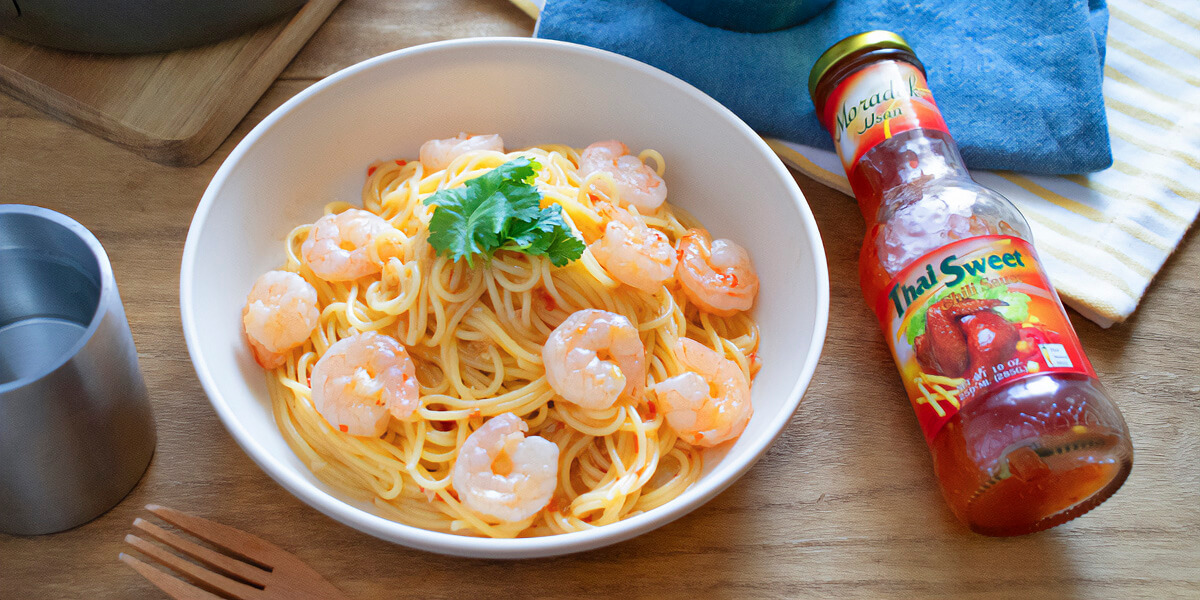 夏はエスニックが美味し!カルディの人気スイートチリソースで作る簡単キャンプパスタレシピ