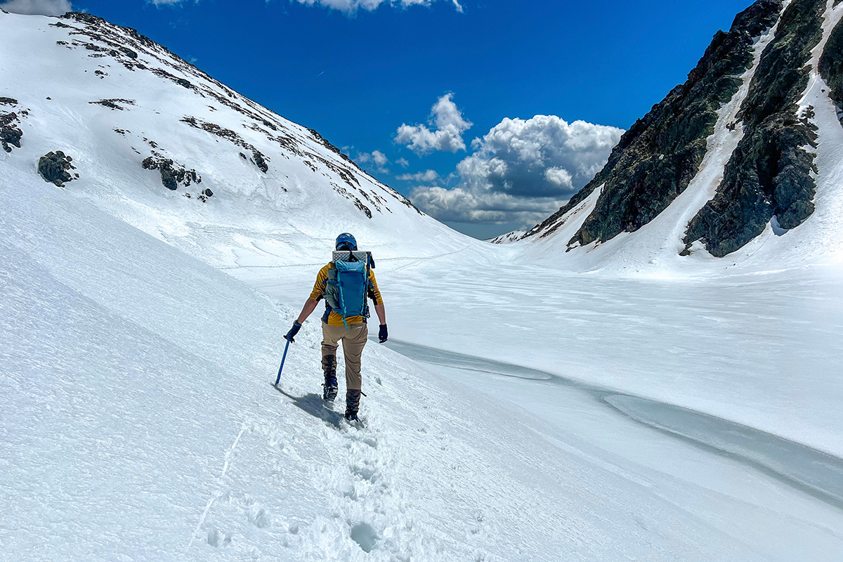 ヨーロッパの山々に囲まれた小国・アンドラの最高峰へ！残雪期の「コマ・ペドローザ」挑戦で夫婦が得たもの