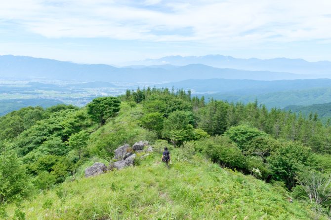 低山ハイキングの魅力とは？『東京近郊ミニハイク』著者・若菜晃子さんインタビュー