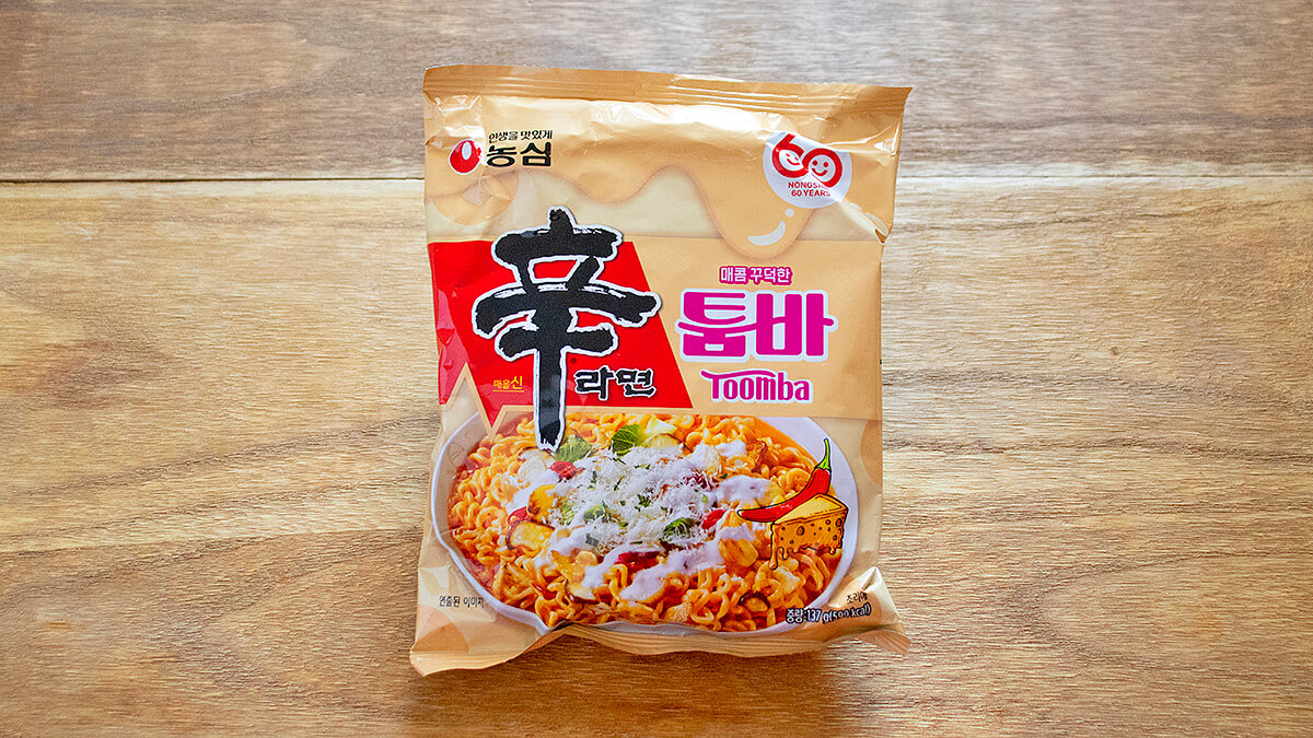 「辛ラーメントゥーンバ」の袋