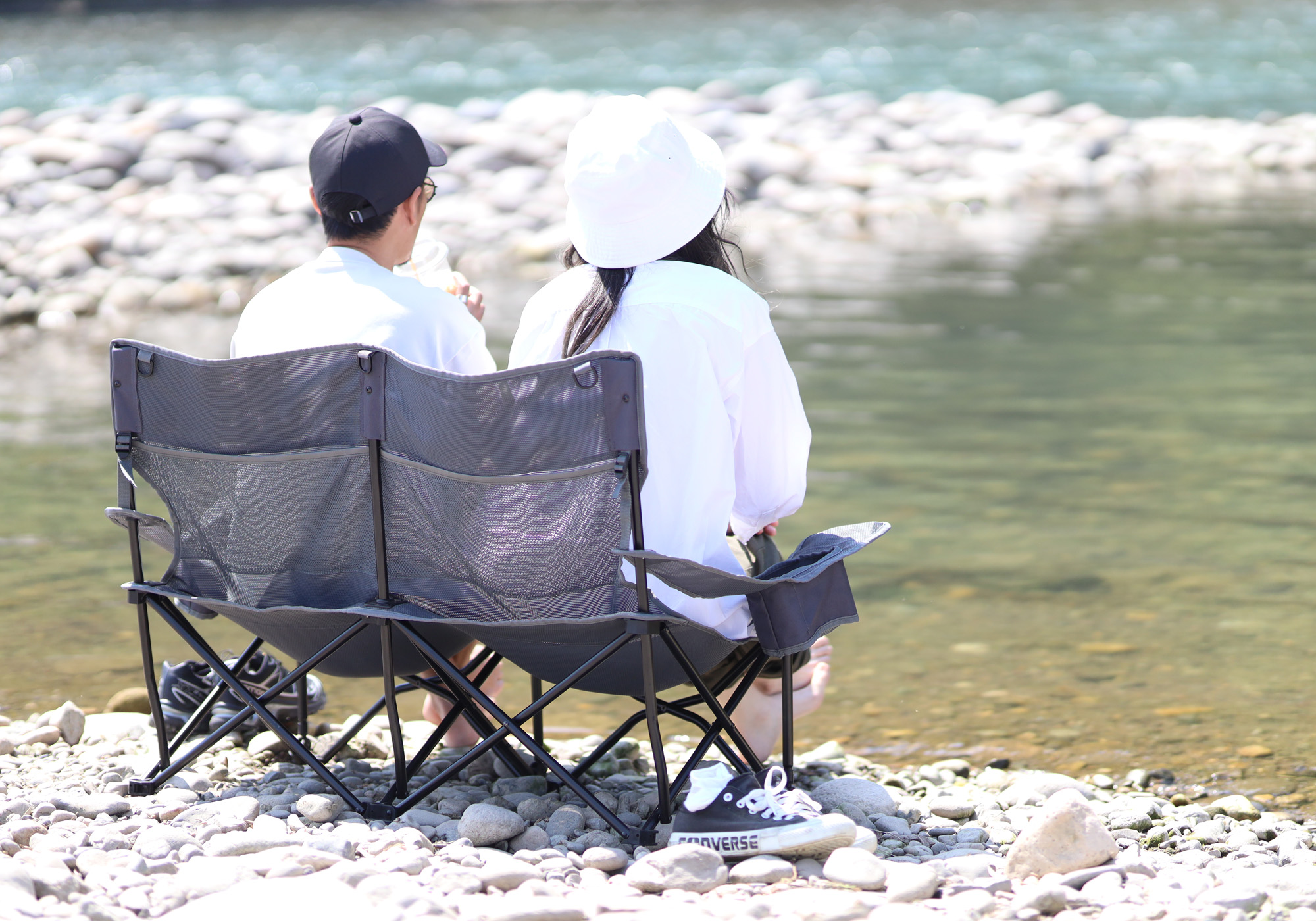クイックキャンプのチェアはリラックス度満点！大人も子どももくつろげるチェア3選！