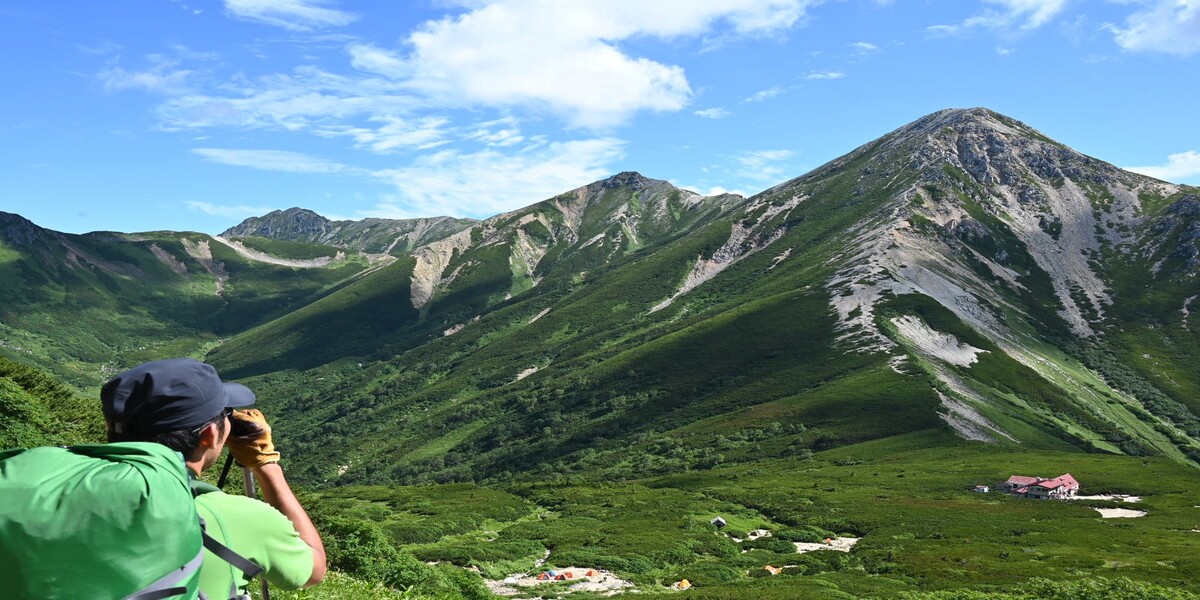 夏山シーズン到来!暑さや虫対策まで登山で気をつけたい注意点は?