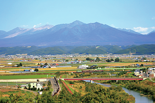 道民の元祖・鉄子、矢野直美さんが厳選! 北海道を鈍行列車でゆっくり巡る1泊2日の鉄道旅