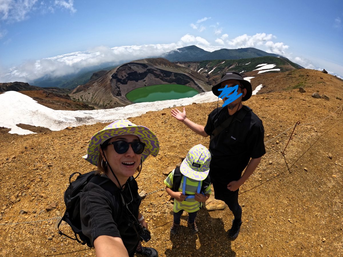 蔵王連峰屈指の景勝地＝御釜ハイキングと釣り堀を満喫！親子でキャンピングカーの旅