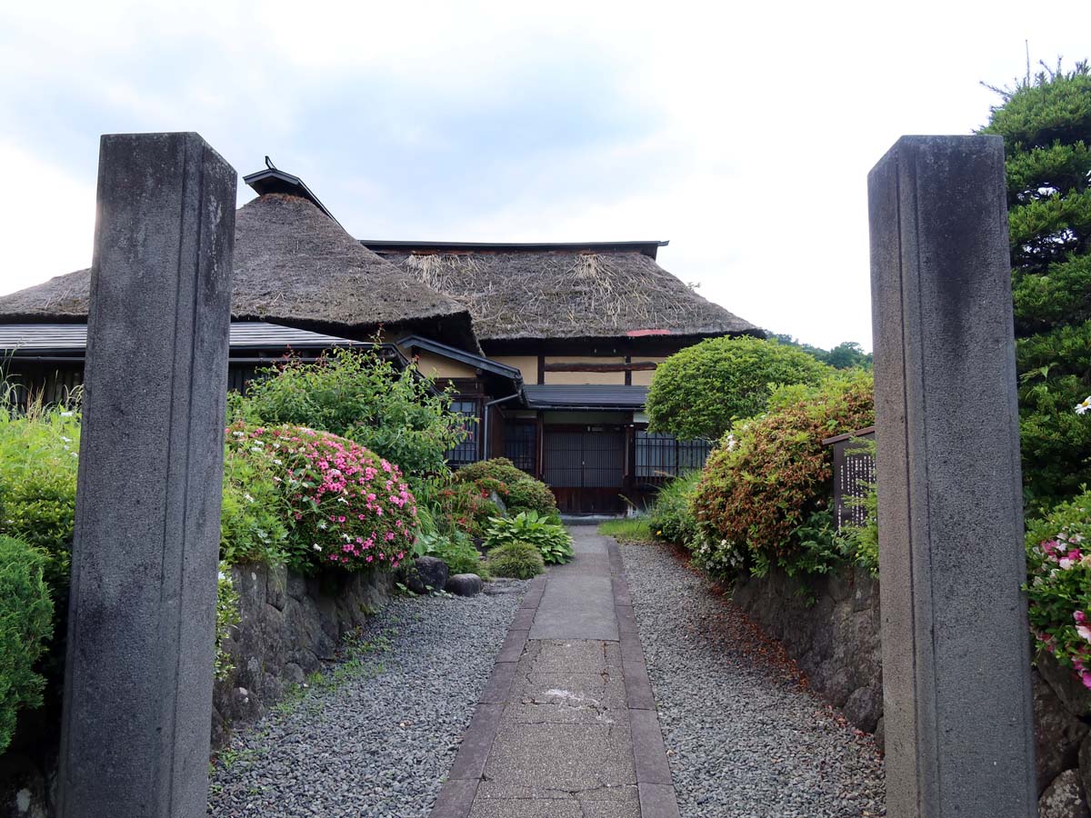 武家屋敷通りの並び