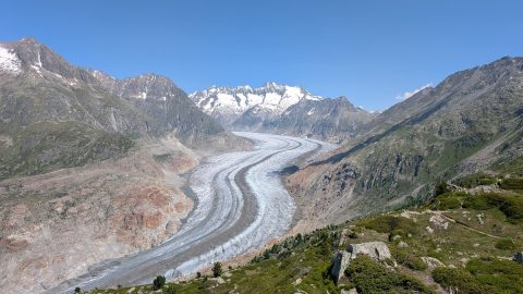 スイスの世界遺産・アレッチ氷河で展望ハイク（初級編）【「海外書き人クラブ」お世話係・柳沢有紀夫の世界は愉快！】