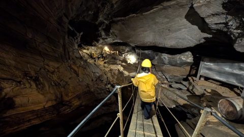 オーストリアの大理石洞窟探検ツアーにいざ！【「海外書き人クラブ」お世話係・柳沢有紀夫の世界は愉快！】