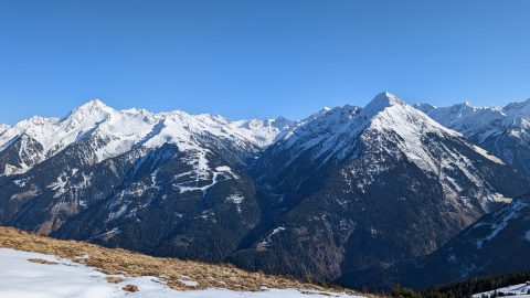 ヨーロッパ・オーストリアで登山。個人的「世界一の絶景ベンチ」に出会えた喜び【「海外書き人クラブ」お世話係・柳沢有紀夫の世界は愉快！】