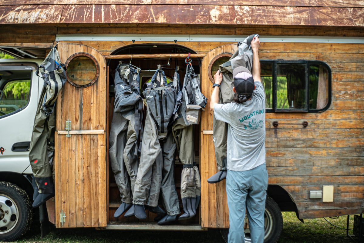 パタゴニアがフィッシング用ウェーダーのリペアイベント「Wader Repair Tour」を北海道で開催!