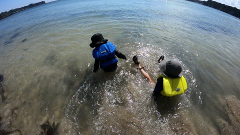 人混みもなく、猛暑も避けられる秋の海遊びに行ってきた！持っていきたいアイテムも紹介