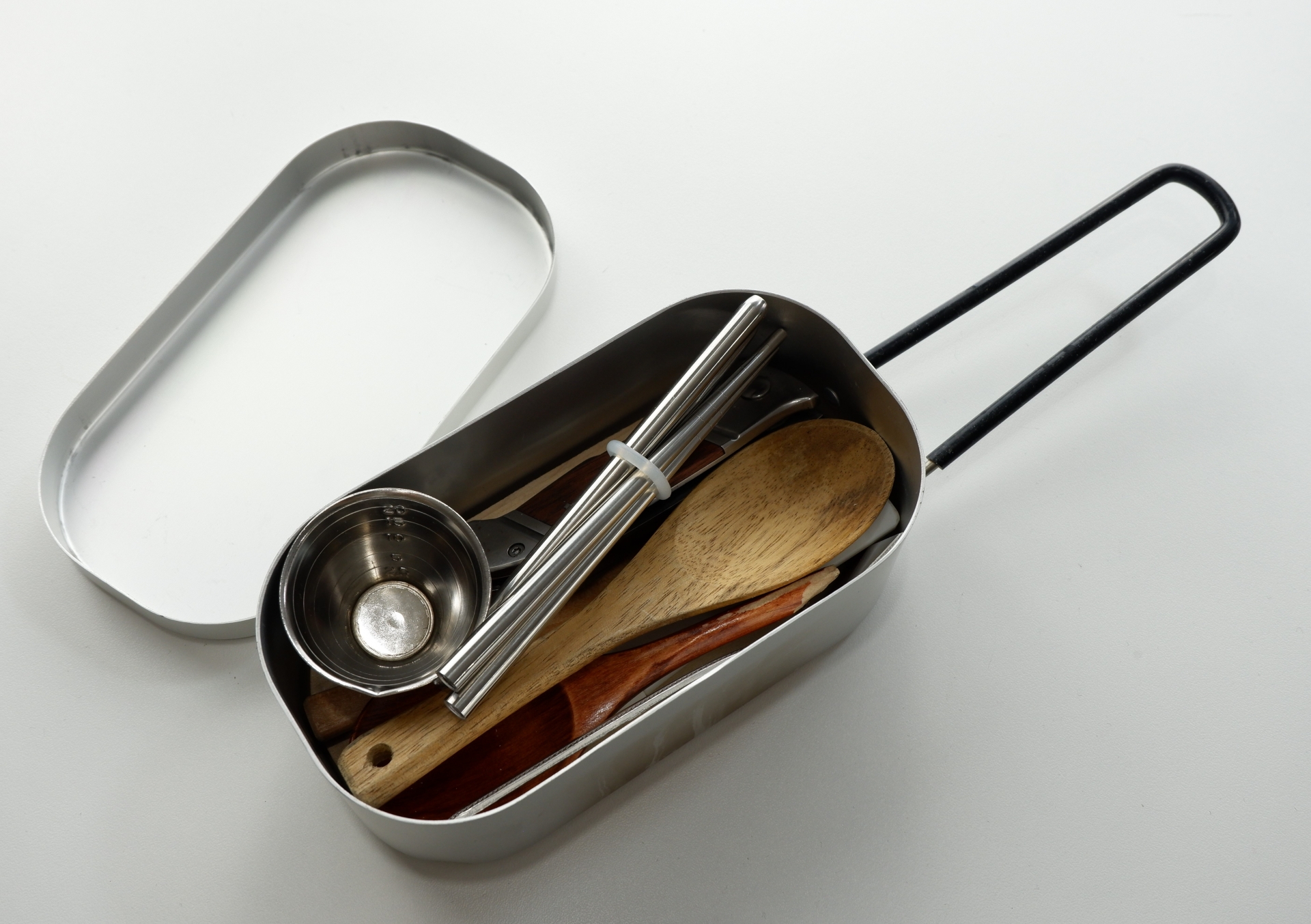 キャンプにおすすめの人気箸12選！便利に使える箸置きも紹介