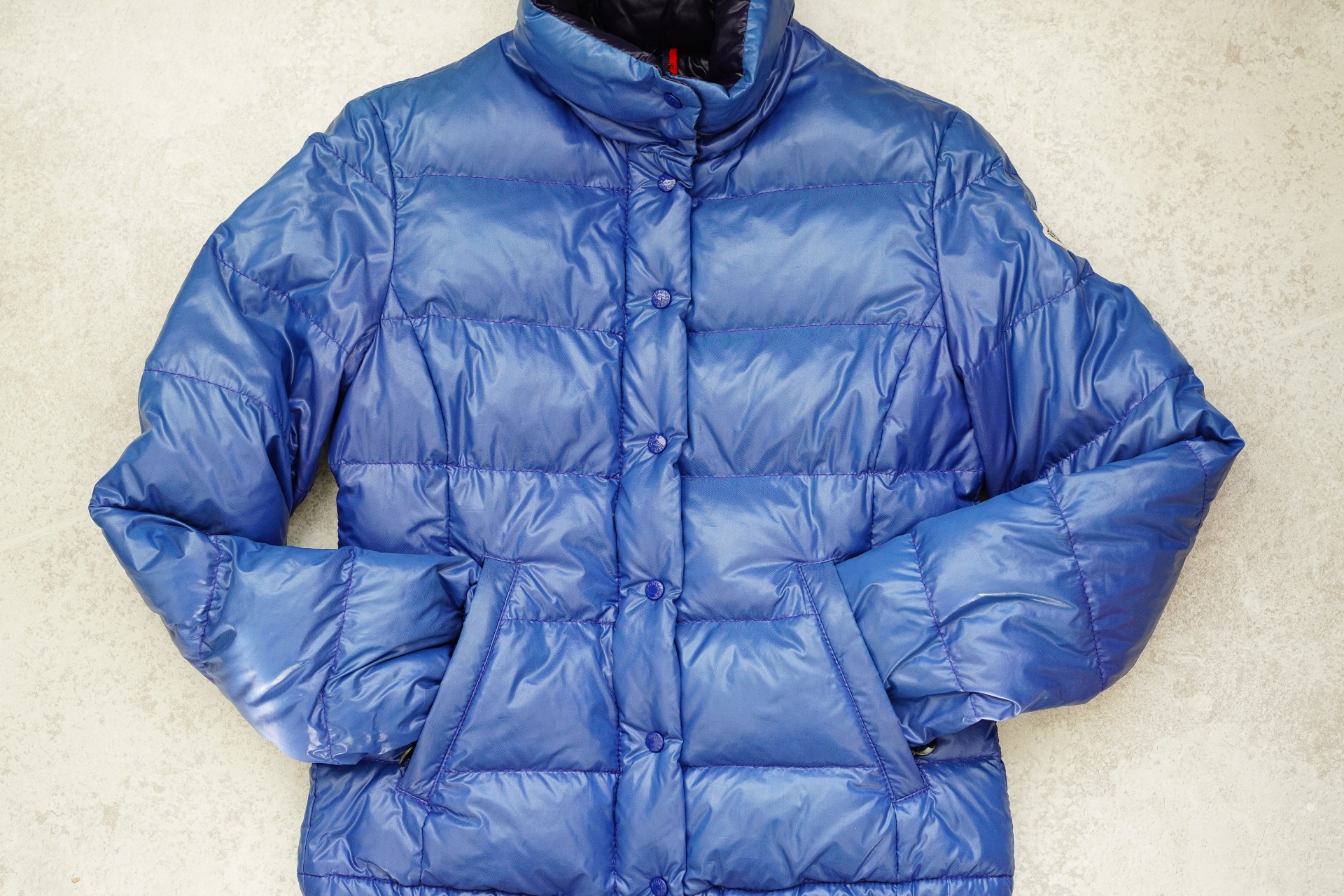 暖かいダウンは何が違う？素材や正しい着方、おすすめ商品を紹介