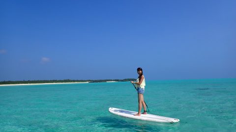 SUPの選び方からおすすめボード、遊べるキャンプ場まで紹介