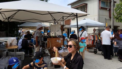千葉県「勝浦朝市」で食べ歩き！昔と今が混在する港町の朝市を心ゆくまで満喫