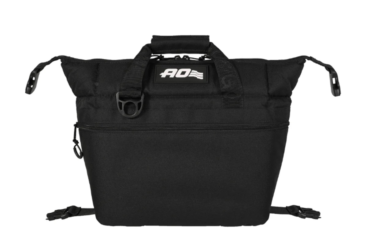 AO Coolers（AOクーラーズ）／９パック キャンバス　ソフトクーラー　