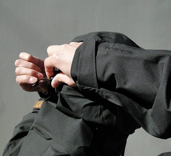 FJALLRAVEN (フェールラーベン) ／ Keb Eco-Shell Jacket