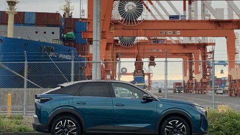 アウトドアにも使い勝手がいいSUV、新型プジョー 3008 HYBRIDを長距離レビュー