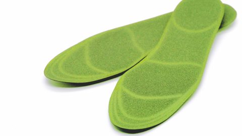 足の疲れ軽減へ【登山におすすめの最強インソール10選】タイプ別の選び方も紹介！