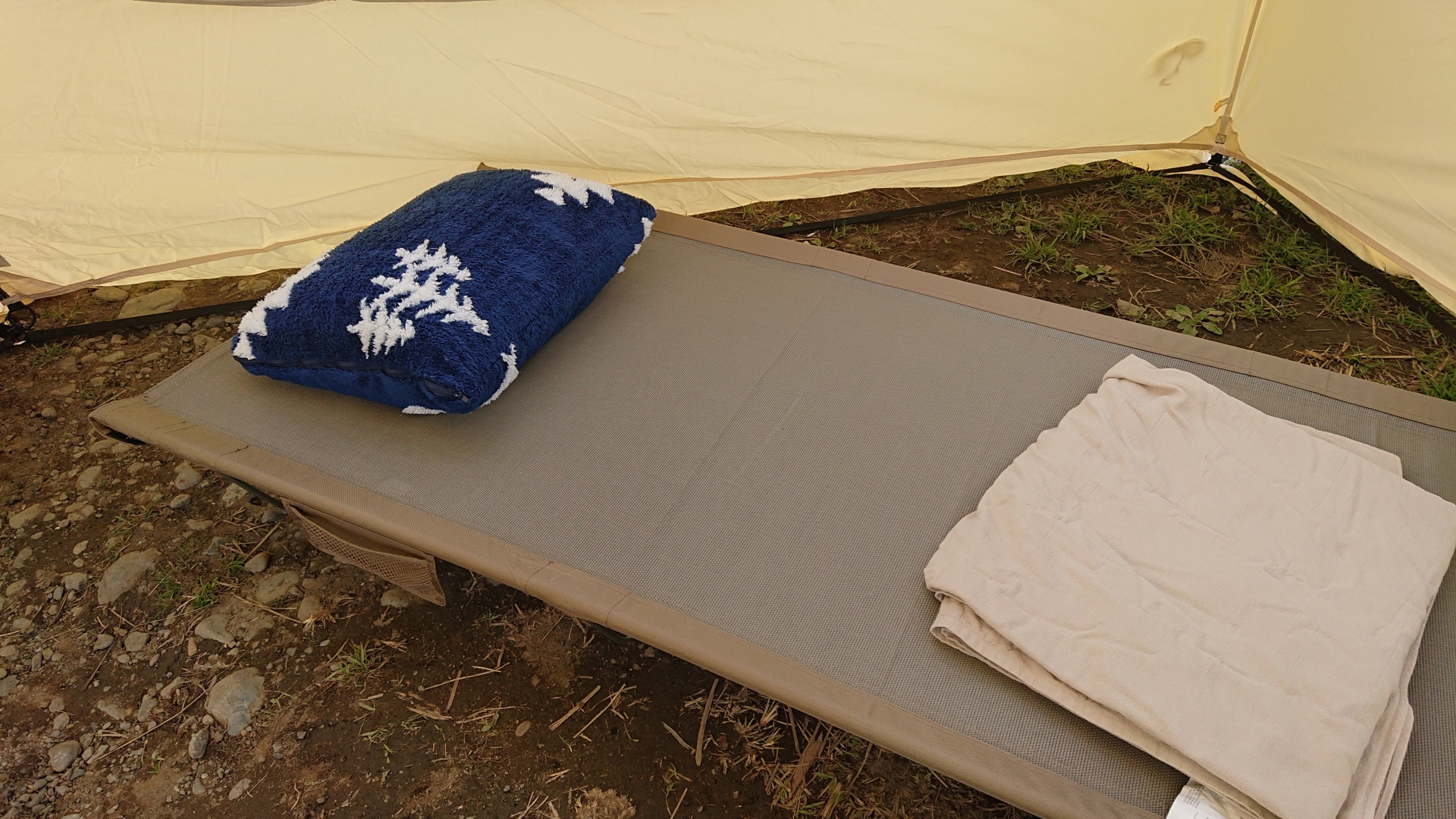 コールマンほかキャンプにおすすめのコット9選！高さや寝心地を徹底比較