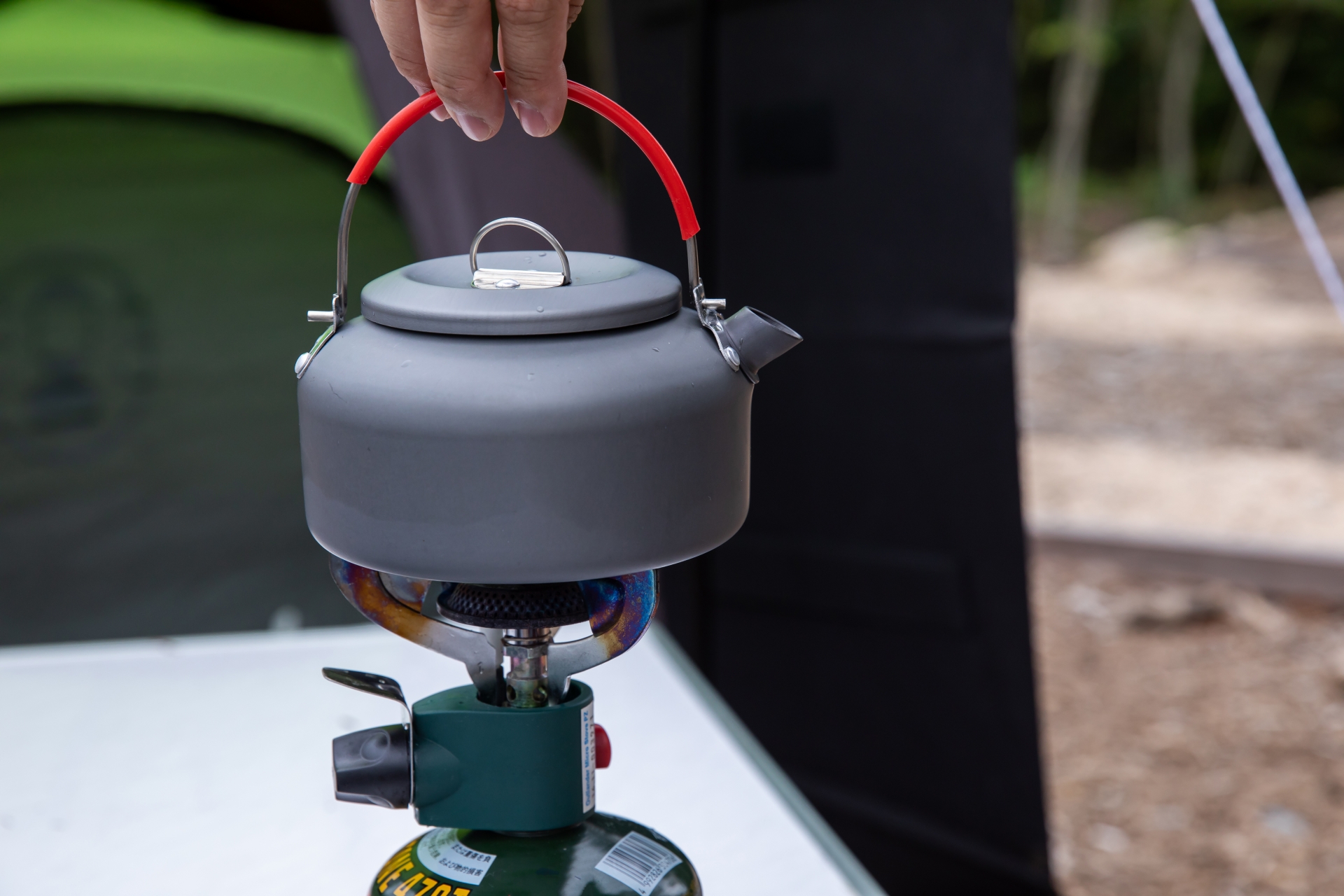 キャンプで活躍するやかんをタイプ別に紹介!上手な使い方や選び方も