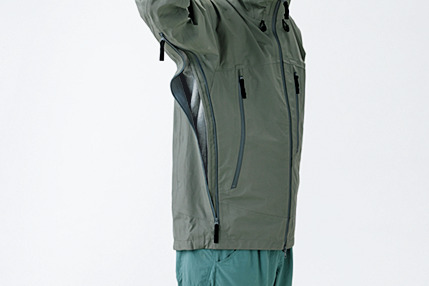 Snow Peak (スノーピーク) ／ GORE-TEX Rain Jacket