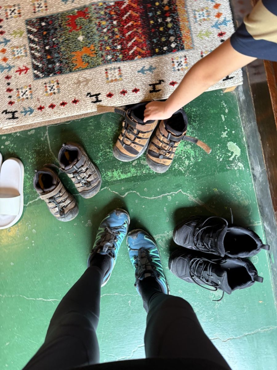 靴を脱いで入店する