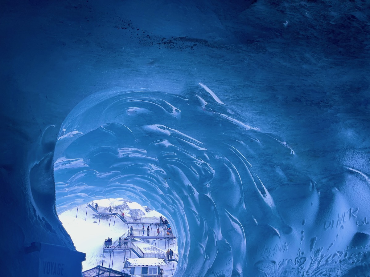 氷の洞窟